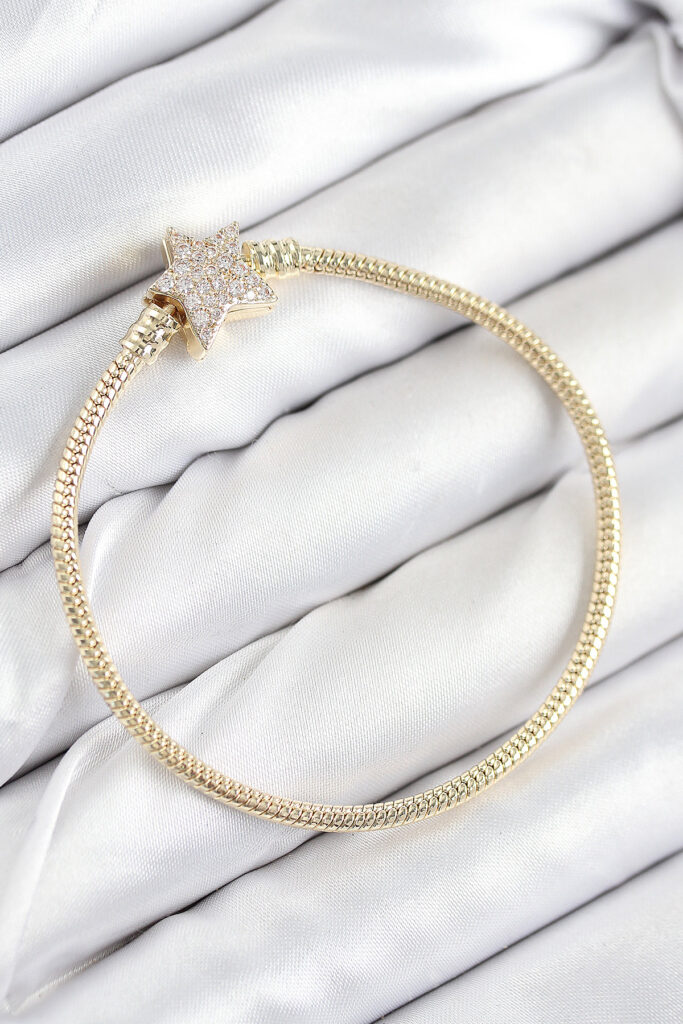 Charm Zirkon Taşlı Yıldız Model Gold Renk Bileklik