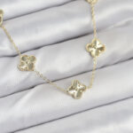 Gold Renk Yonca Kolye