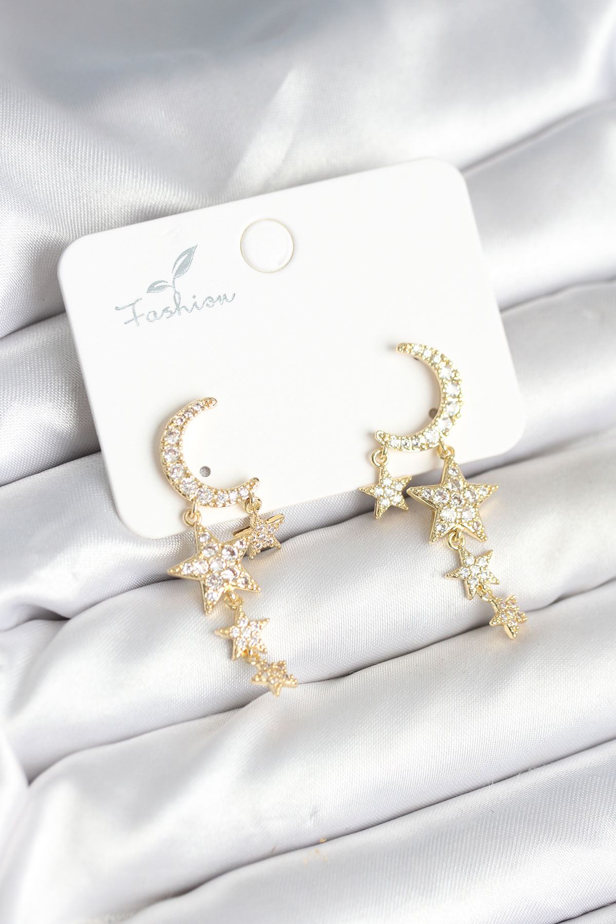 Ay ve Yıldız Model Gold Renk Küpe