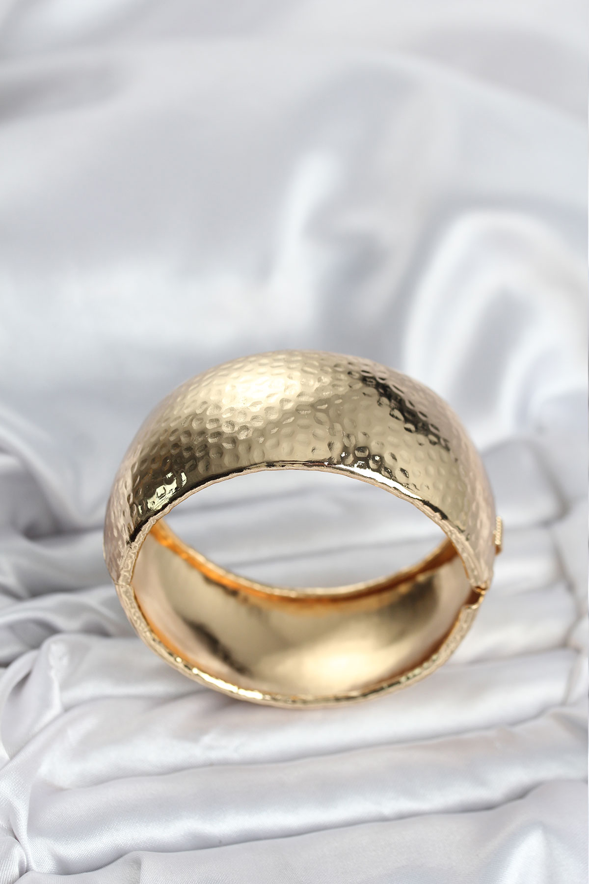 Gold Renk Bombeli Vintage Bileklik