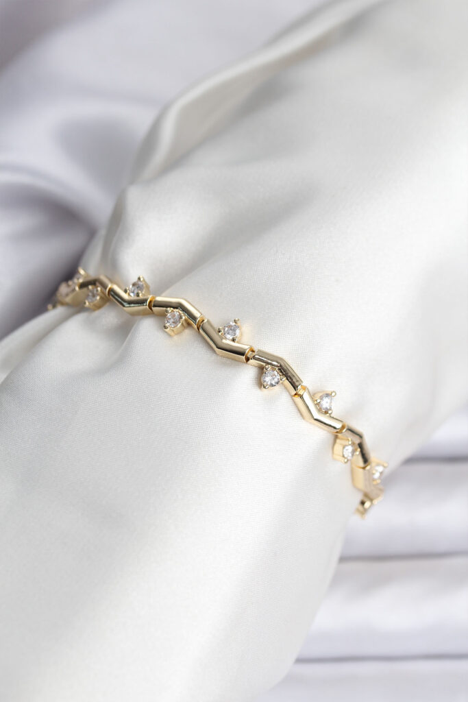 Zikzak Model Gold Renk Bileklik