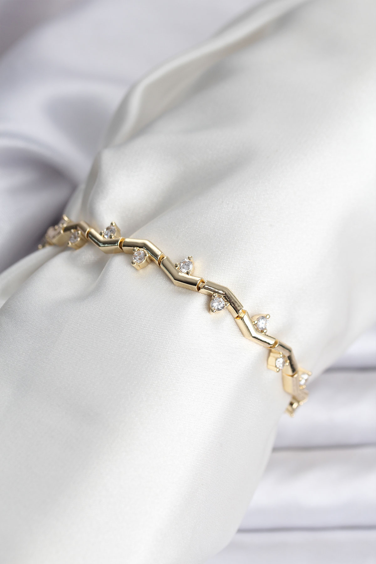 Zikzak Model Gold Renk Bileklik