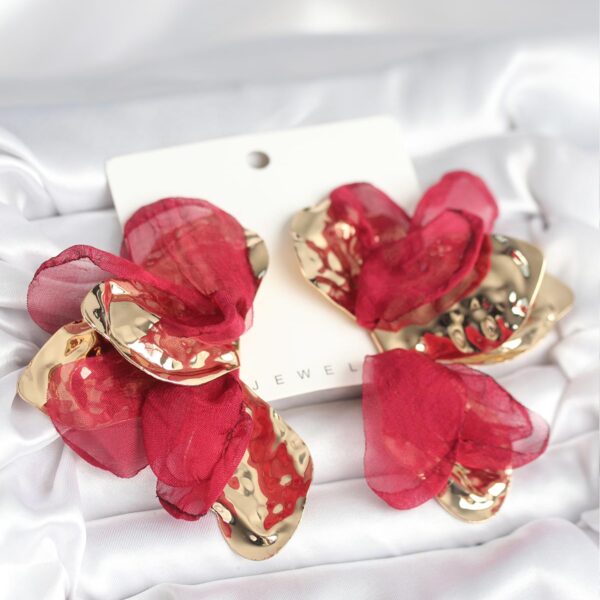 Gold Renk Bordo Tüllü Lotus Küpe