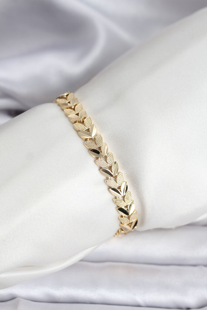 Gold Renk Kaplama Başak Model Bileklik