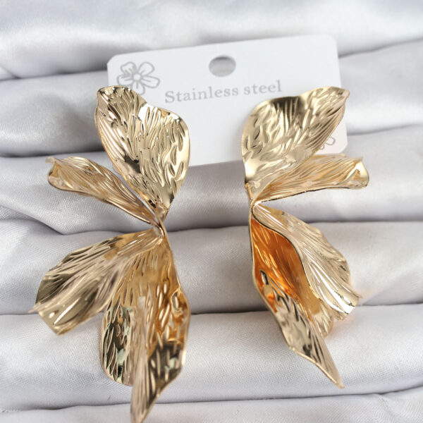 Çelik Gold Renk Lotus Yaprak Küpe