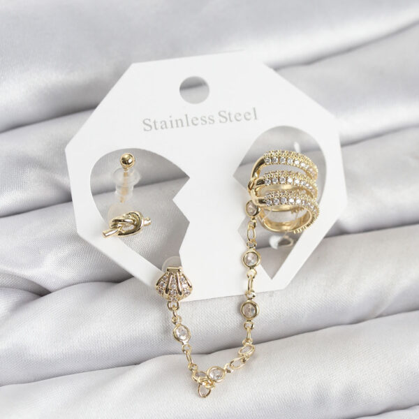 Gold Renk Sarmal Model Zincir Bağlantılı Ear Cuff Küpe Seti