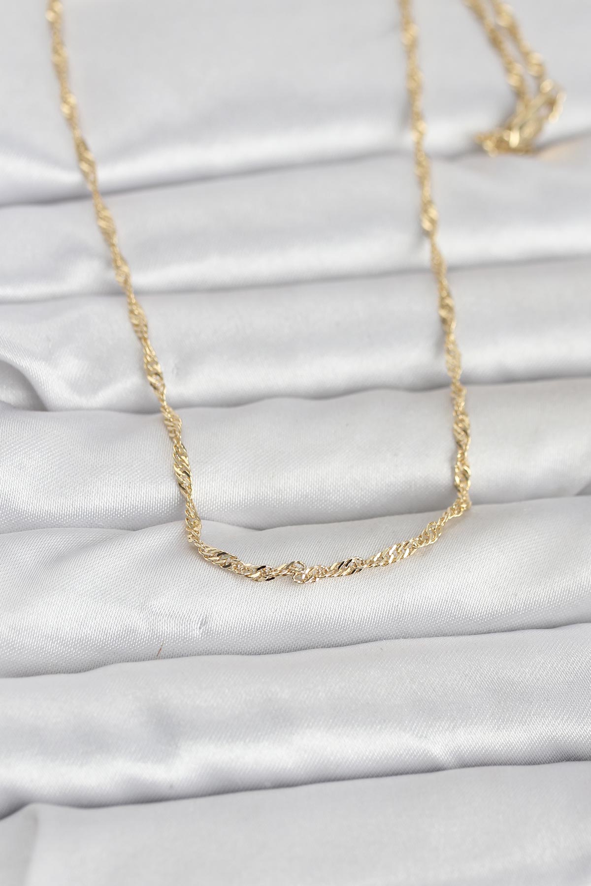 Gold Renk Burgu Zincirli 60 cm Kolye