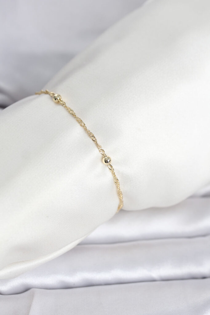 Gold Renk Burgu Topçuk Model Bileklik