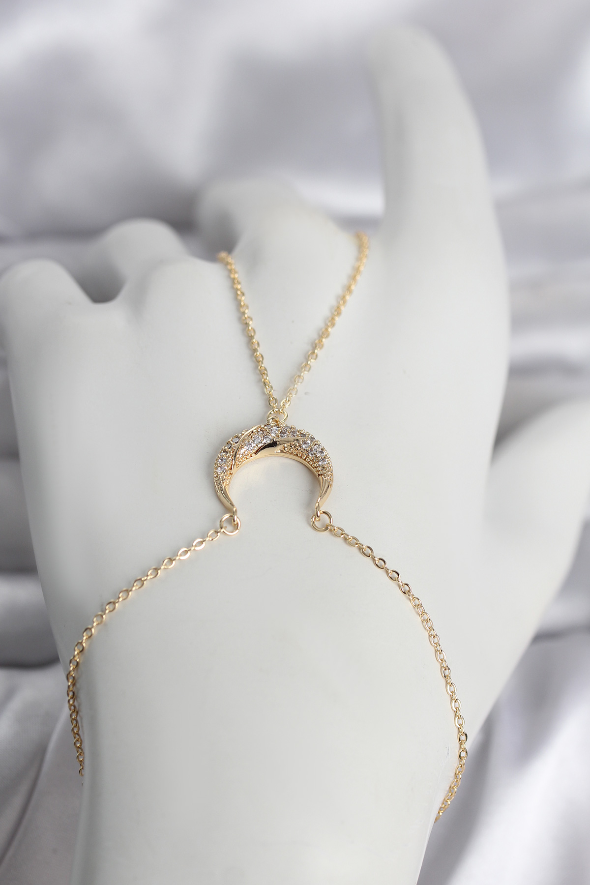 Gold Renk Hilal Model Zirkon Taşlı Şahmeran