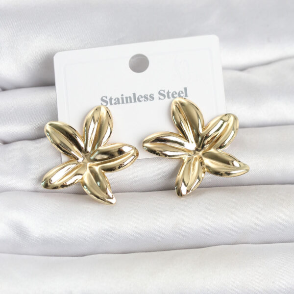 Çelik Gold Renk Lotus Çiçeği Model Küpe