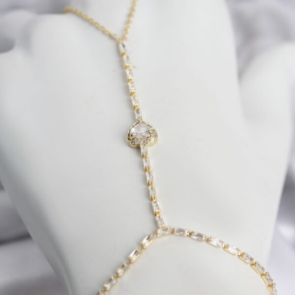 Gold Renk Zirkon Taşlı Kalp Model Şahmeran