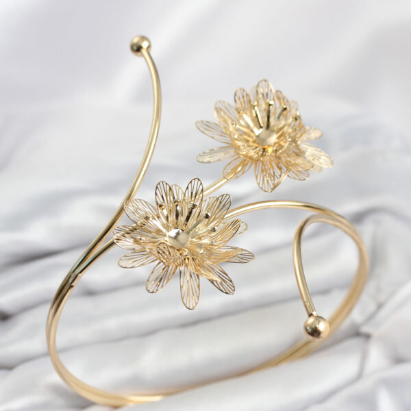 Pazu Bileklik Gold Renk Lotus Model