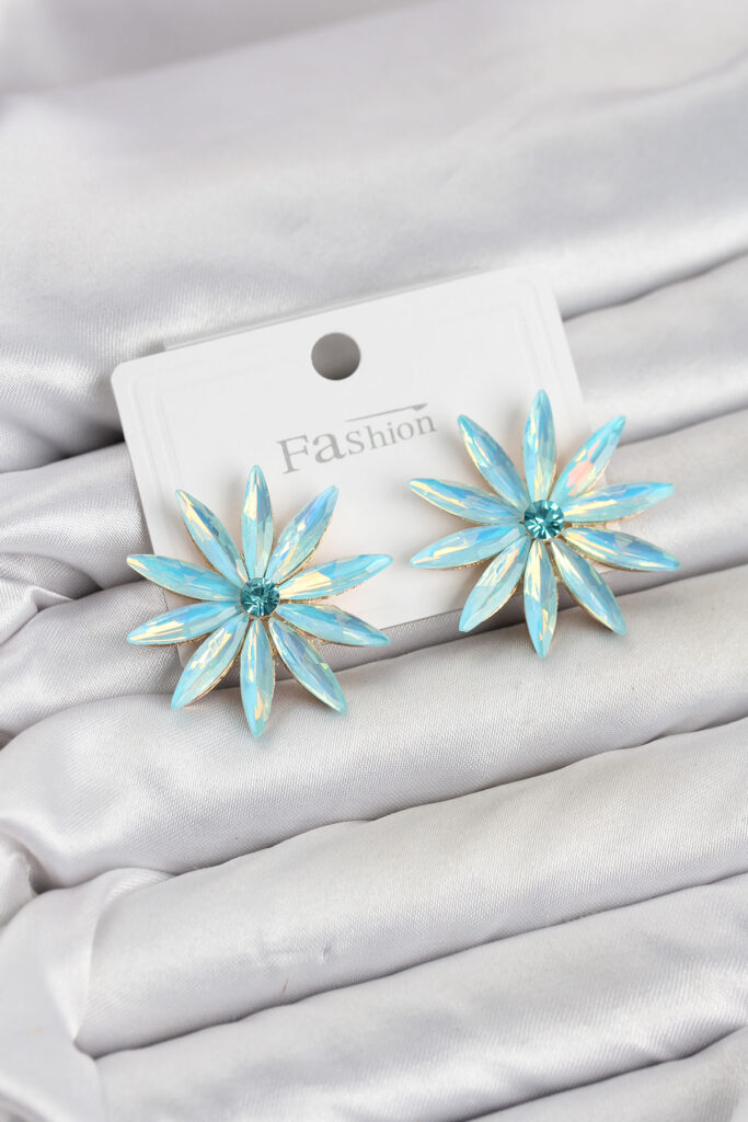 Buz Mavisi Kristal Taşlı Lotus Model Küpe