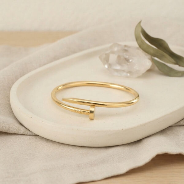 Çelik Gold Renk Çivi Model Bileklik