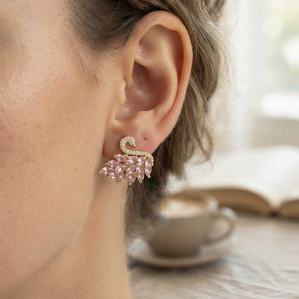 Pembe Zirkon Taşlı Gold Swan Kuğu Model Küpe