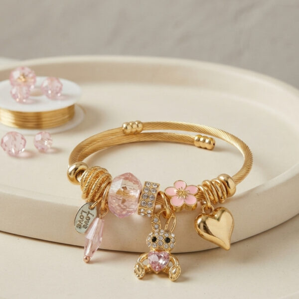 Tavşan Model Gold Renk Pembe Charmlı Bileklik