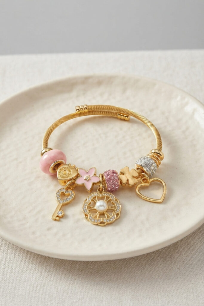 Pembe Charmlı Model Bileklik