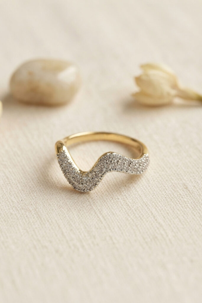 Gold Renk Zirkon Taşlı Dalga Model Yüzük