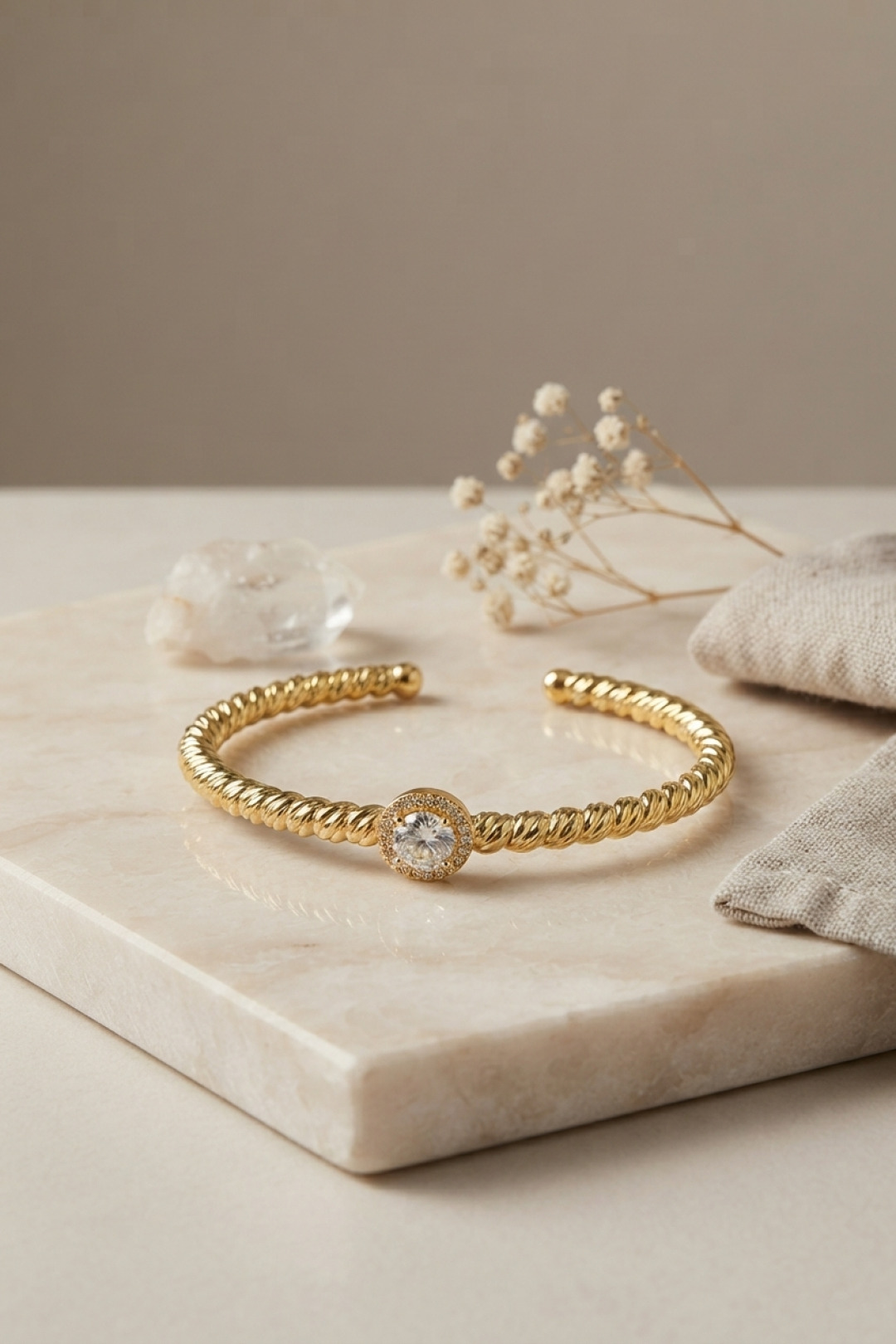 Gold Renk Dorika Model Yuvarlak Zirkon Taşlı Bileklik