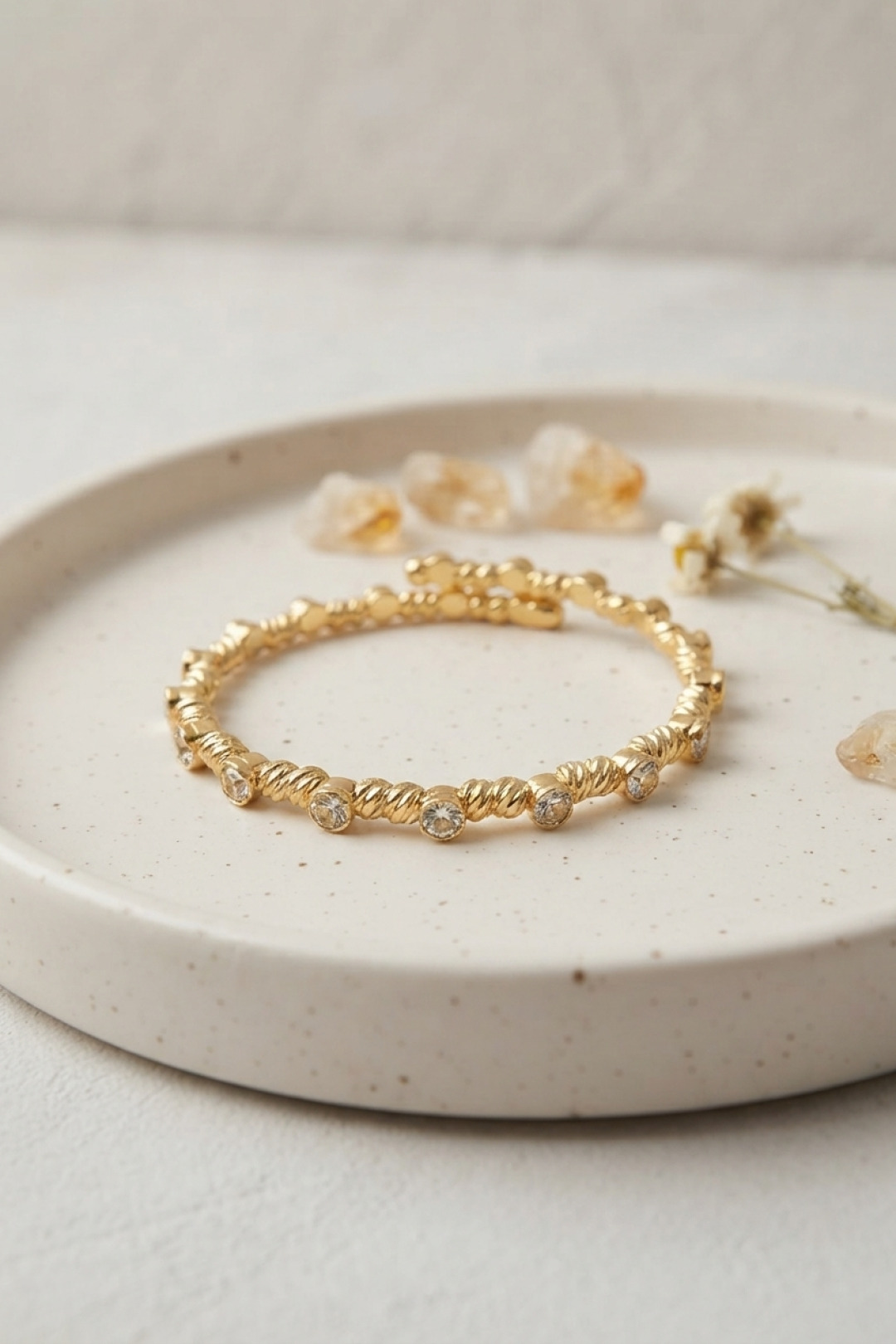 Gold Renk Dorika Model Sıralı Zirkon Taşlı Bileklik