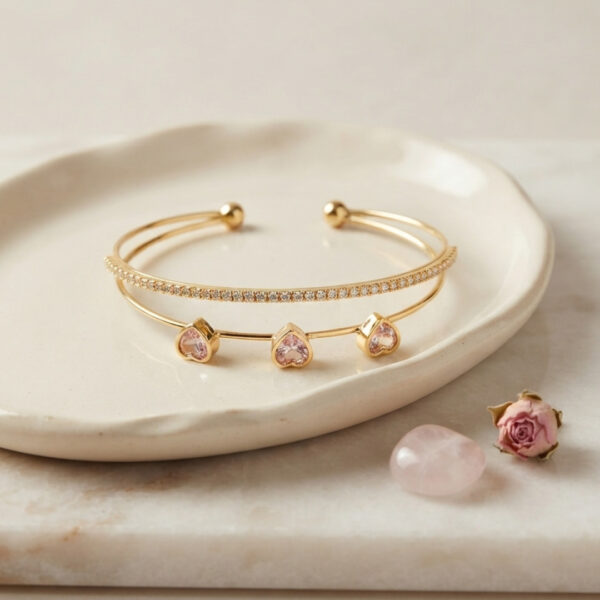 Pembe Kalp Model Zirkon Taşlı Gold Renk Bileklik