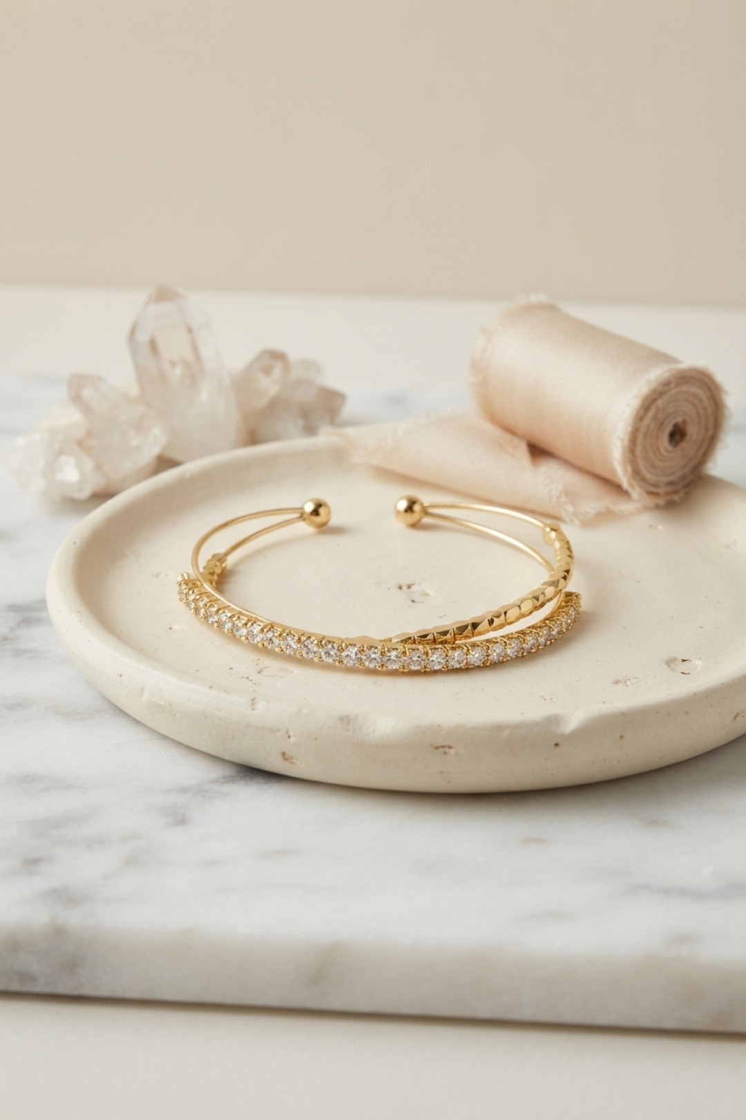 Gold Renk Zirkon Taşlı Dorikalı Model Bileklik