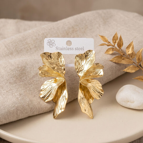 Çelik Gold Renk Lotus Yaprak Model Küpe