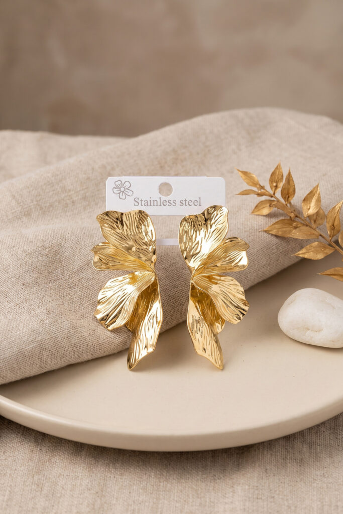 Çelik Gold Renk Lotus Yaprak Model Küpe
