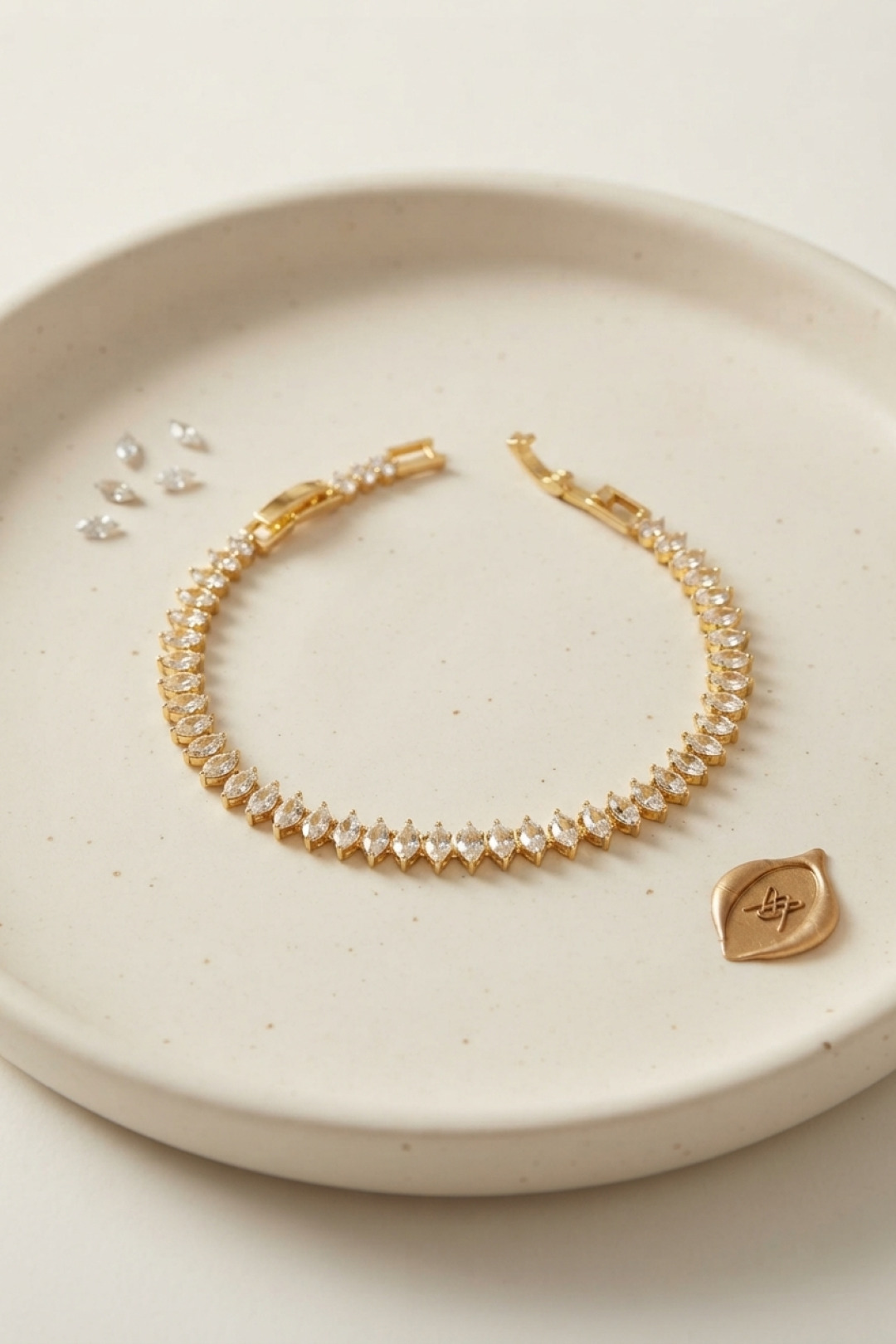 Gold Renk Arpa Zirkon Taşlı Su Yolu Bileklik
