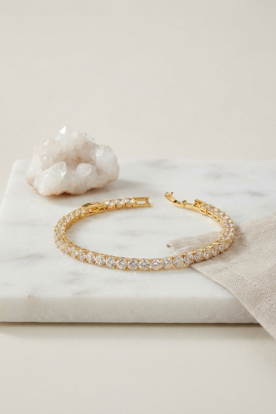 Gold Renk Zirkon Taşlı Su Yolu Bileklik