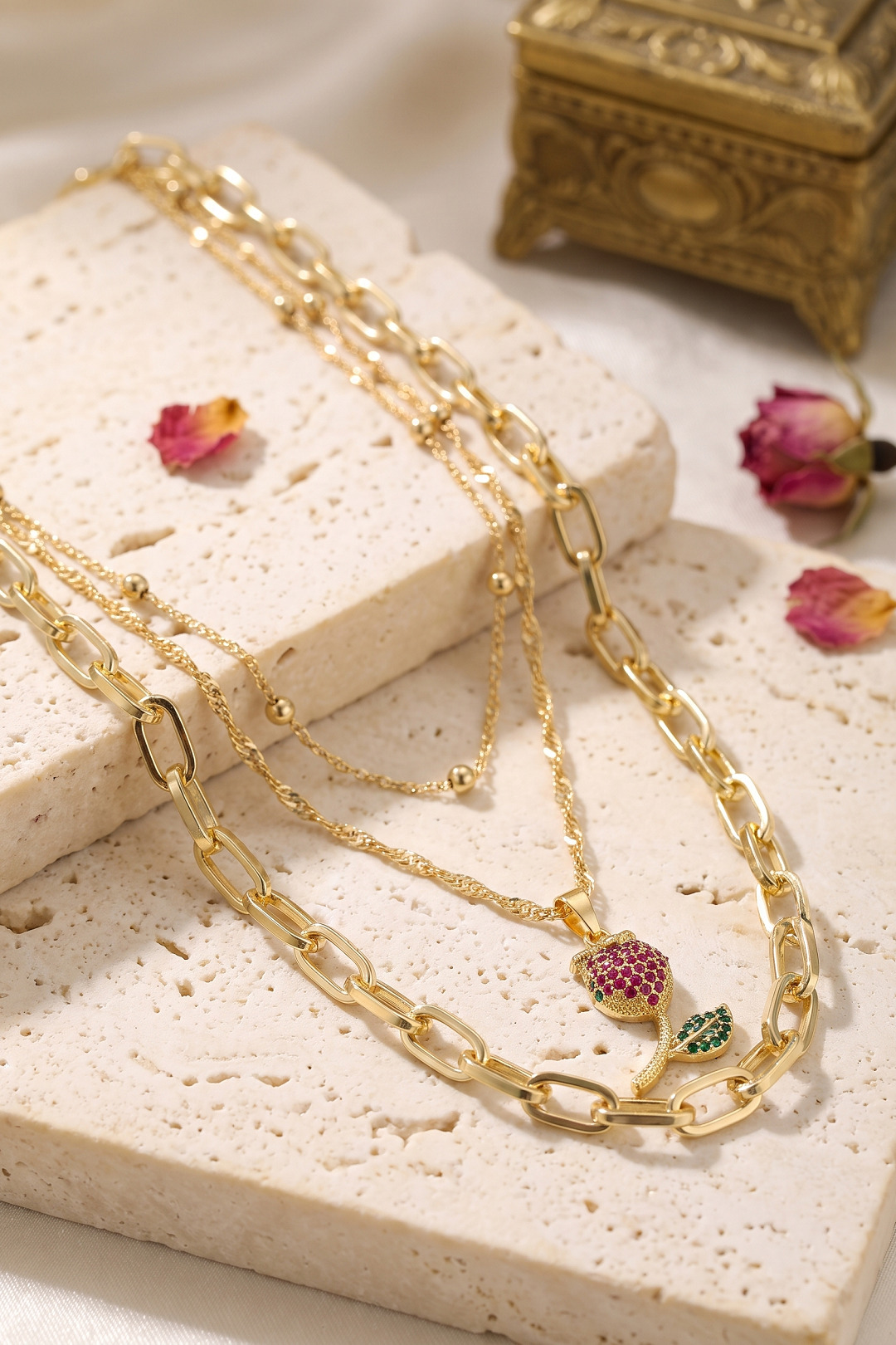 Gold Renk Lale Detaylı Kombin Kolye
