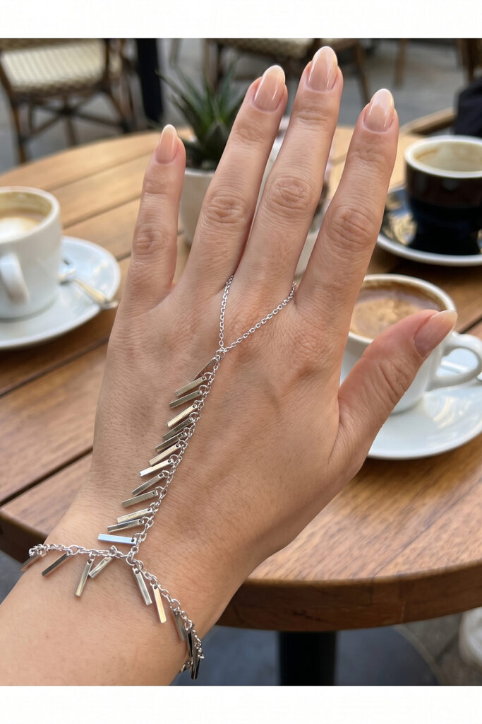 Gümüş Renk Sarkıt Plaka Model Şahmeran