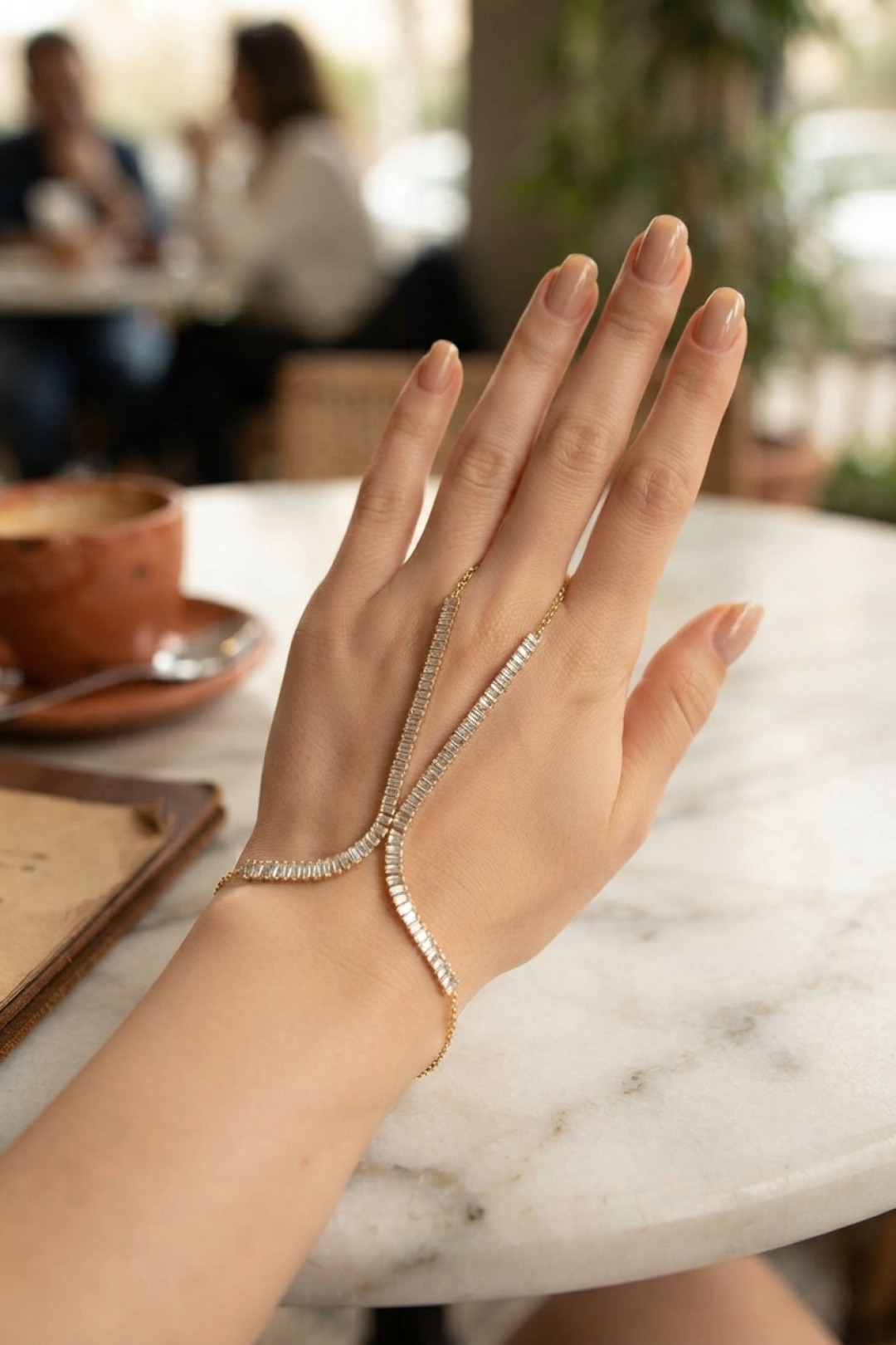 Gold Renk Zirkon Taşlı Baget Model Şahmeran