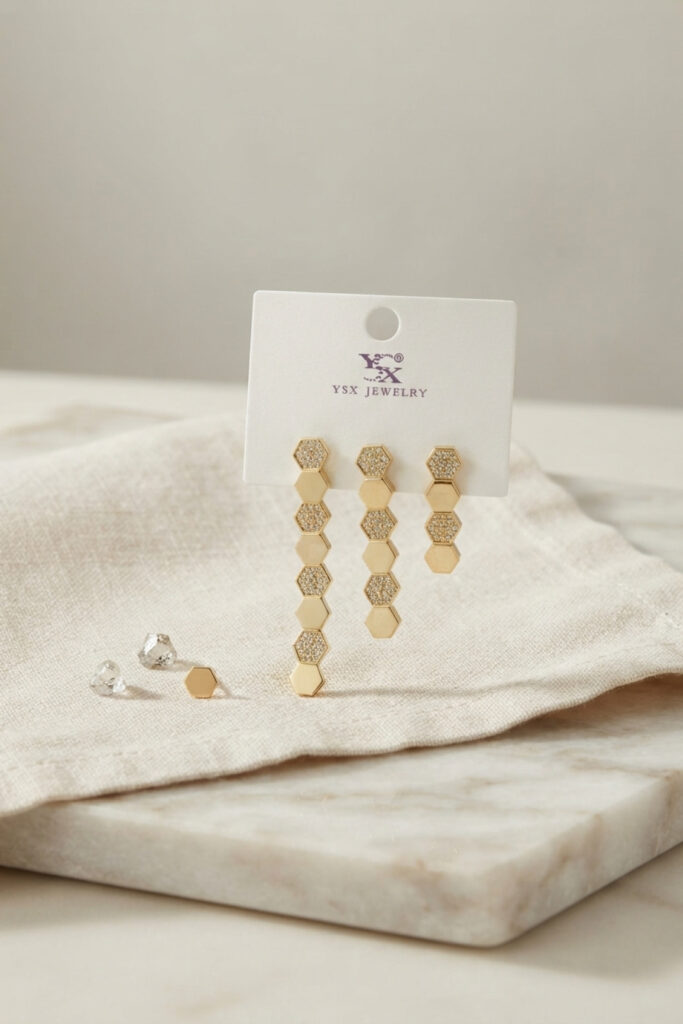 Gold Renk Petek Model Küpe Seti