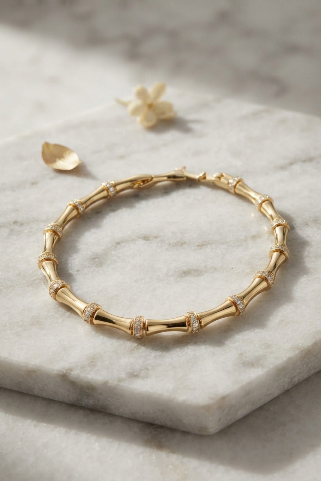 Gold Renk Bambu Model Zirkon Taşlı Bileklik